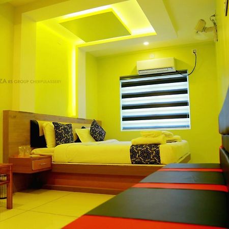 מלון Cheruppulasseri Royal Plaza Residency מראה חיצוני תמונה