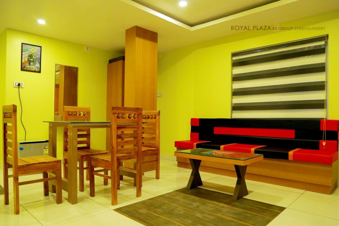 מלון Cheruppulasseri Royal Plaza Residency מראה חיצוני תמונה