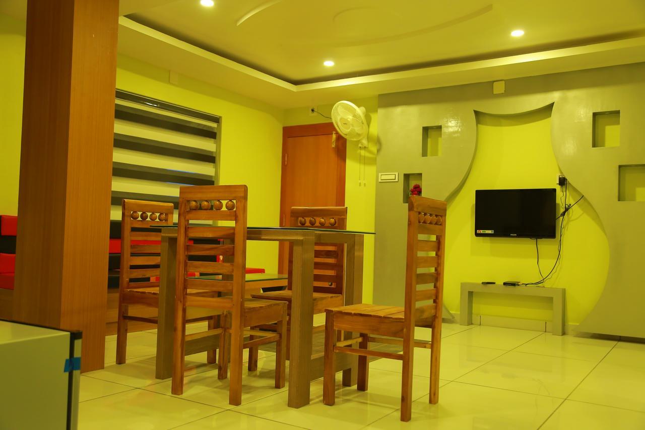 מלון Cheruppulasseri Royal Plaza Residency מראה חיצוני תמונה