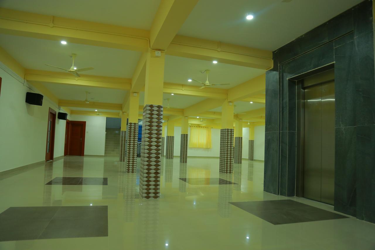מלון Cheruppulasseri Royal Plaza Residency מראה חיצוני תמונה