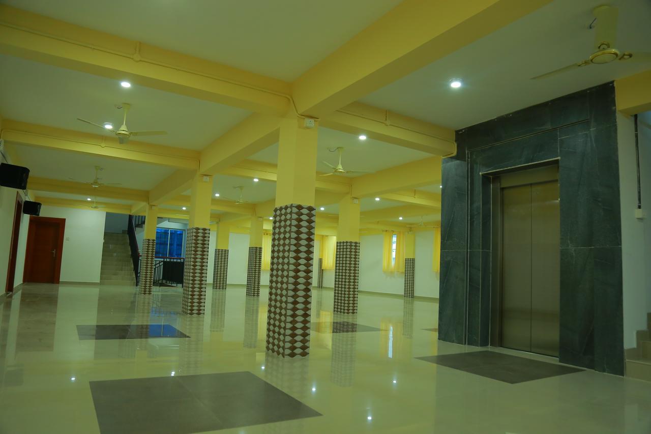 מלון Cheruppulasseri Royal Plaza Residency מראה חיצוני תמונה