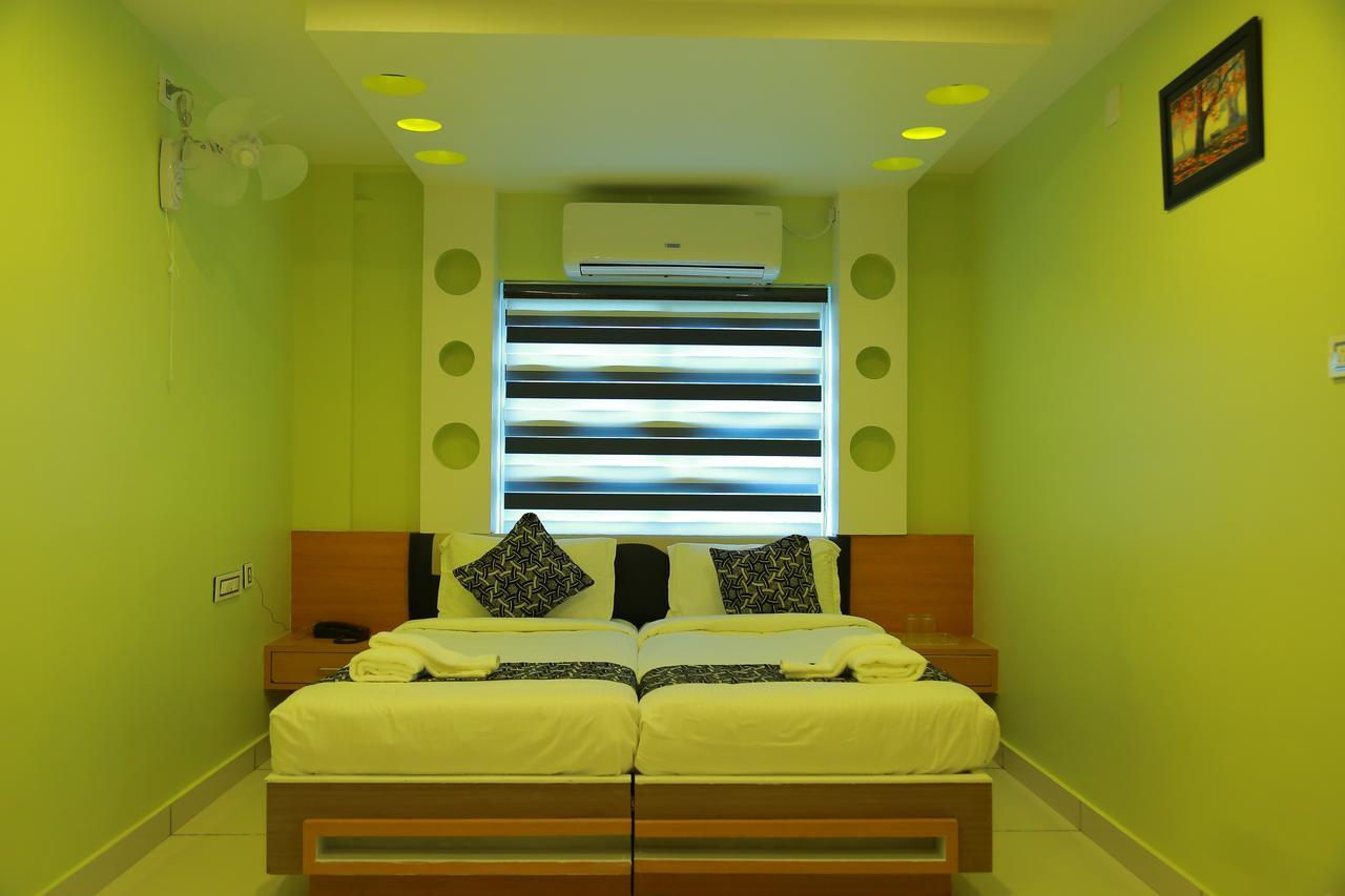 מלון Cheruppulasseri Royal Plaza Residency מראה חיצוני תמונה