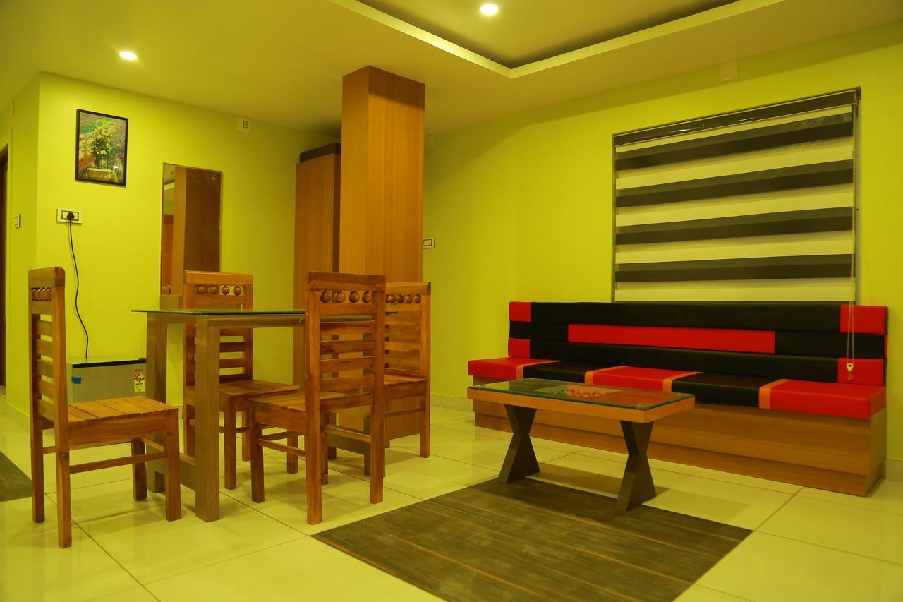 מלון Cheruppulasseri Royal Plaza Residency מראה חיצוני תמונה